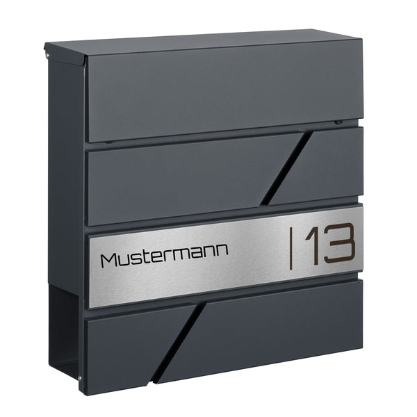 Briefkasten anthrazit personalisiert mit Edelstahlschild und Schriftart Orbitron