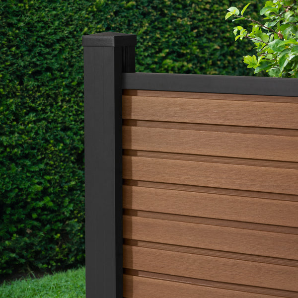 WPC CoEx Sichtschutzzaun Vertico in Braun 180 x 180 cm