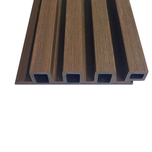 Braune Fassadenpaneele