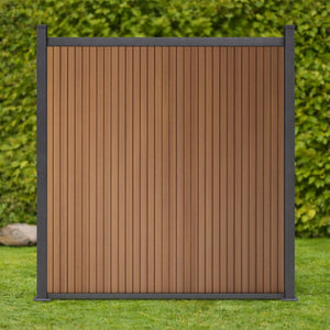 Vertico Zaun in Braun im Garten