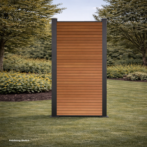 Halbes element in Braun in einem schönen Garten